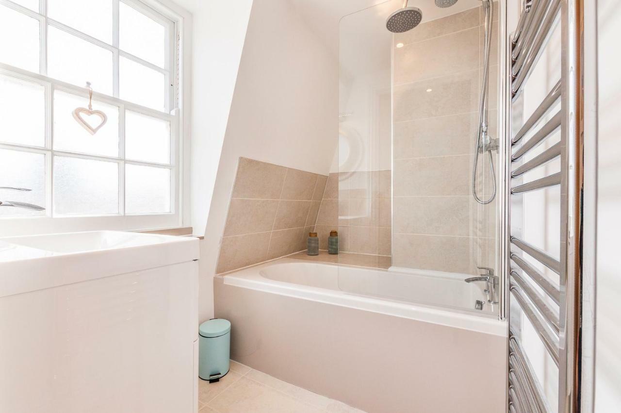 Pure B - Exceptional Views Of Tamar & Royal William Yard With Free Parking & Wifi Apartment Plymouth Ngoại thất bức ảnh