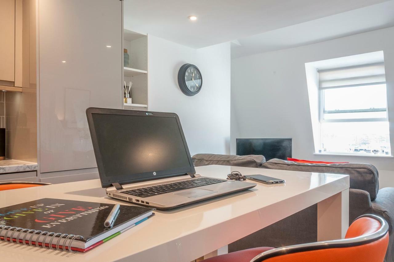 Pure B - Exceptional Views Of Tamar & Royal William Yard With Free Parking & Wifi Apartment Plymouth Ngoại thất bức ảnh